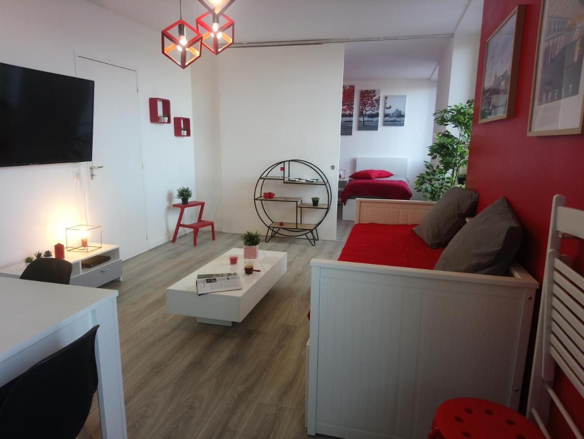 อพาร์ต โคซี เบรสต์ เล กาปูแซ็ง Apartment ภายนอก รูปภาพ